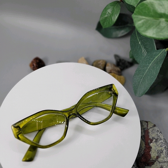 The "Miles" Reader - Picture 5 of 5